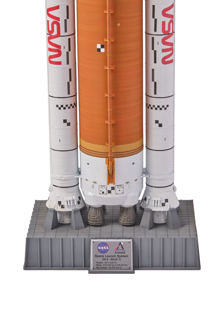 NASA Artemis Space Launch System 1/144