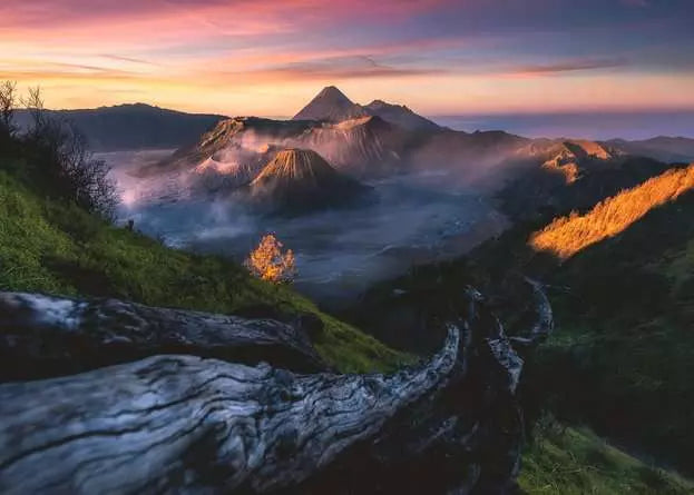 Beautiful Islands Mount Bromo, East Java 1000pc