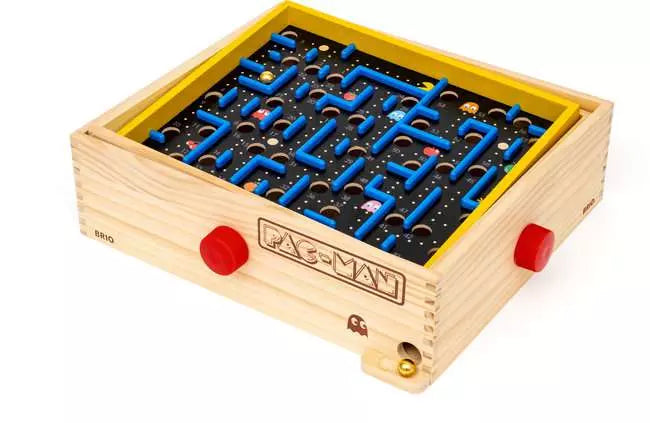 PAC-MAN Labyrinth Game