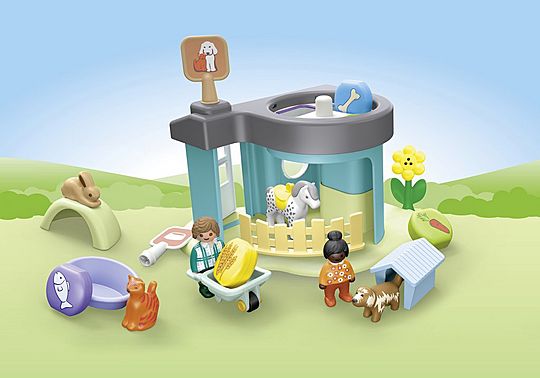 Junior Animal Home with Treatment Dispenser