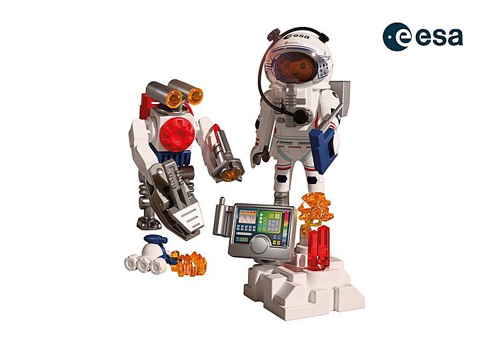 ESA: Astronaut with Robot