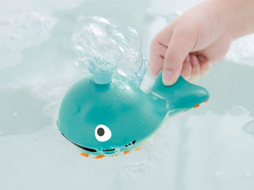 Bubble Blowing Whale