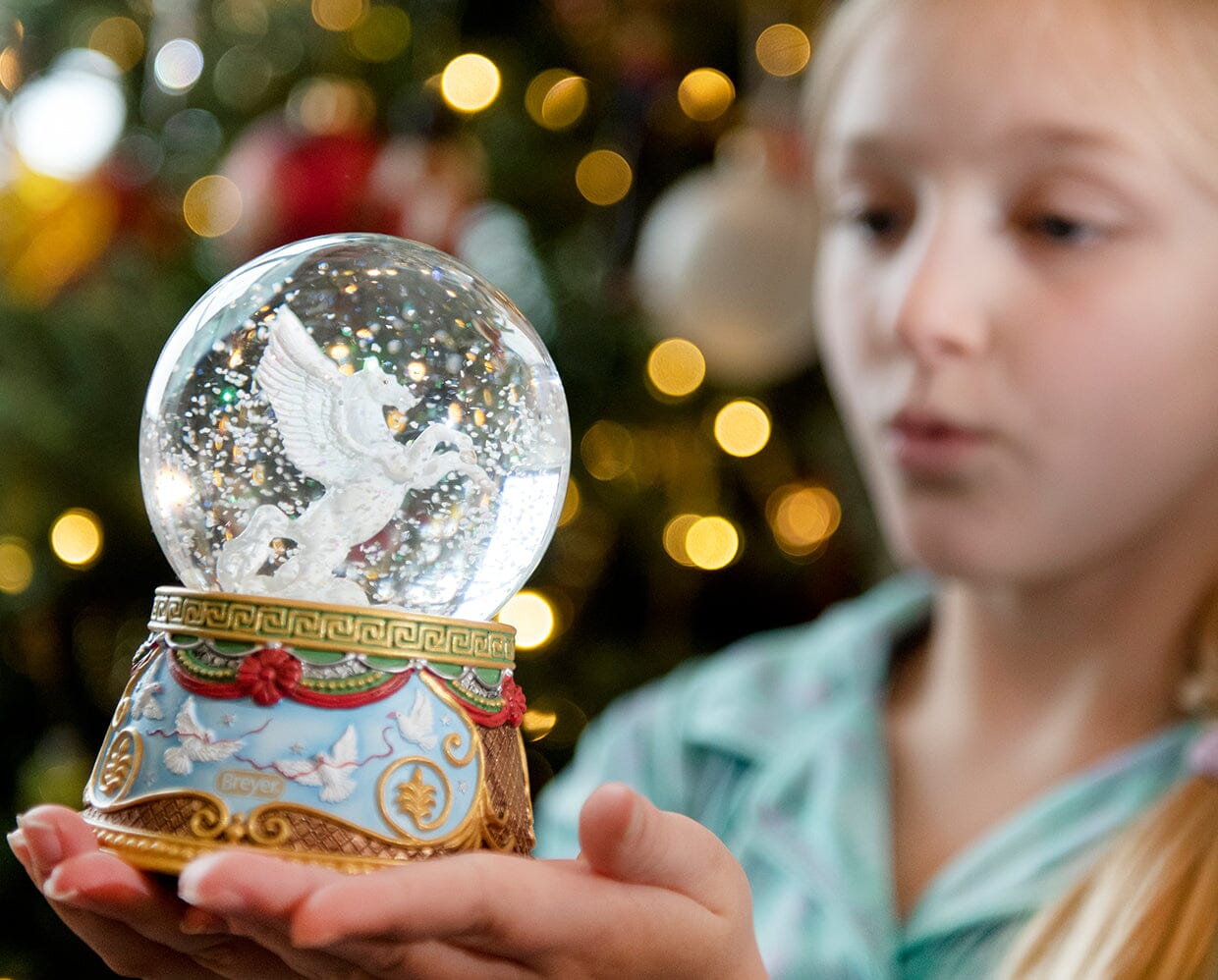 Holiday Flight Snow Globe