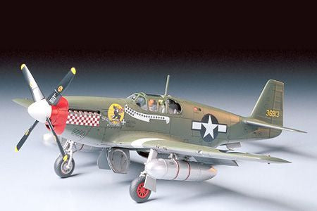 NORTH AMERICAN P-51B MUSTANG 1/48