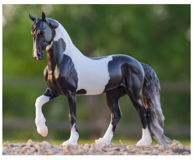 Battlefield Angel HP Pinto Friesian 1/9