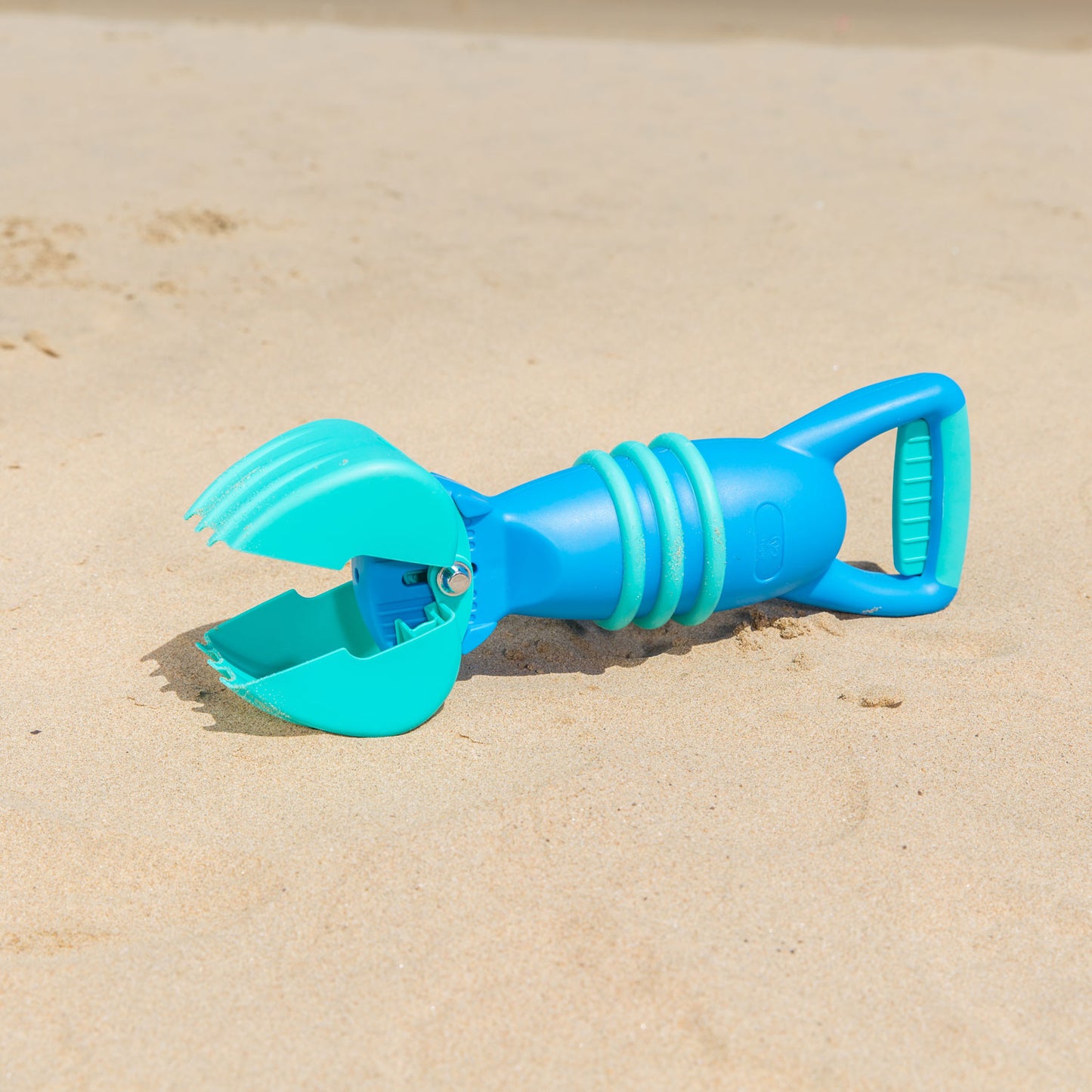 Grabber Sand Toy