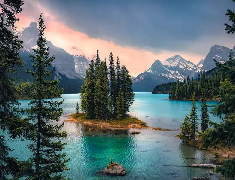 Spirit Island in Canada 2000pc
