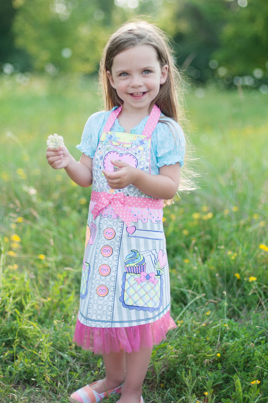 Colour An Apron Age 4-7