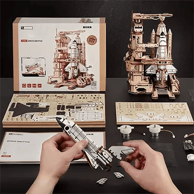 Mechanical Model DIY Space Shuttle