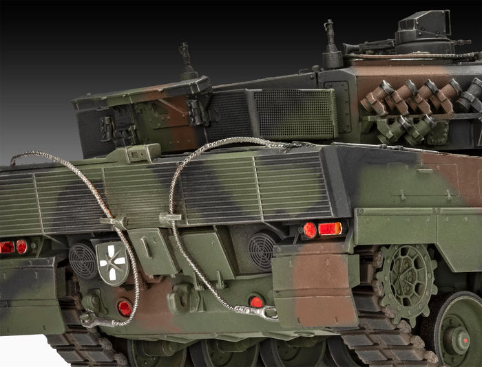 70 Years Bundeswehr Leopard 2A6MA2 1/35 Starter Kit