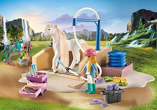 Horses of Waterfall Washing Station with Isabella and Lioness