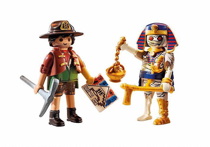 Treasure Hunter and Mummy
