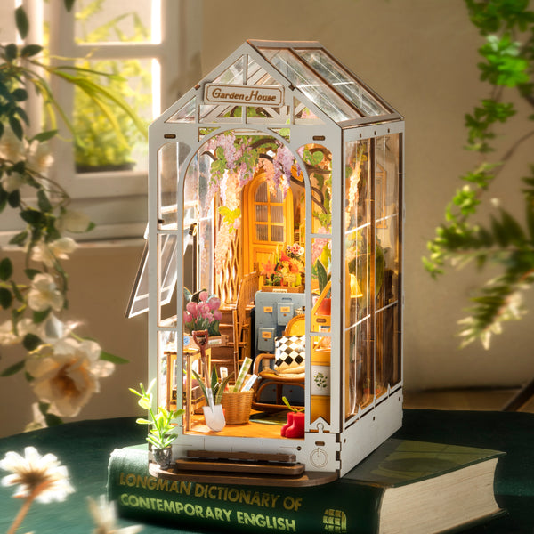 Booknook & Wonderland Garden House