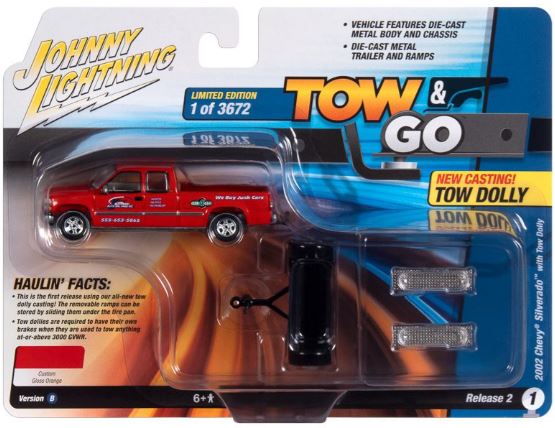 Chevy Silverado with Tow Dolly 2002 1/64