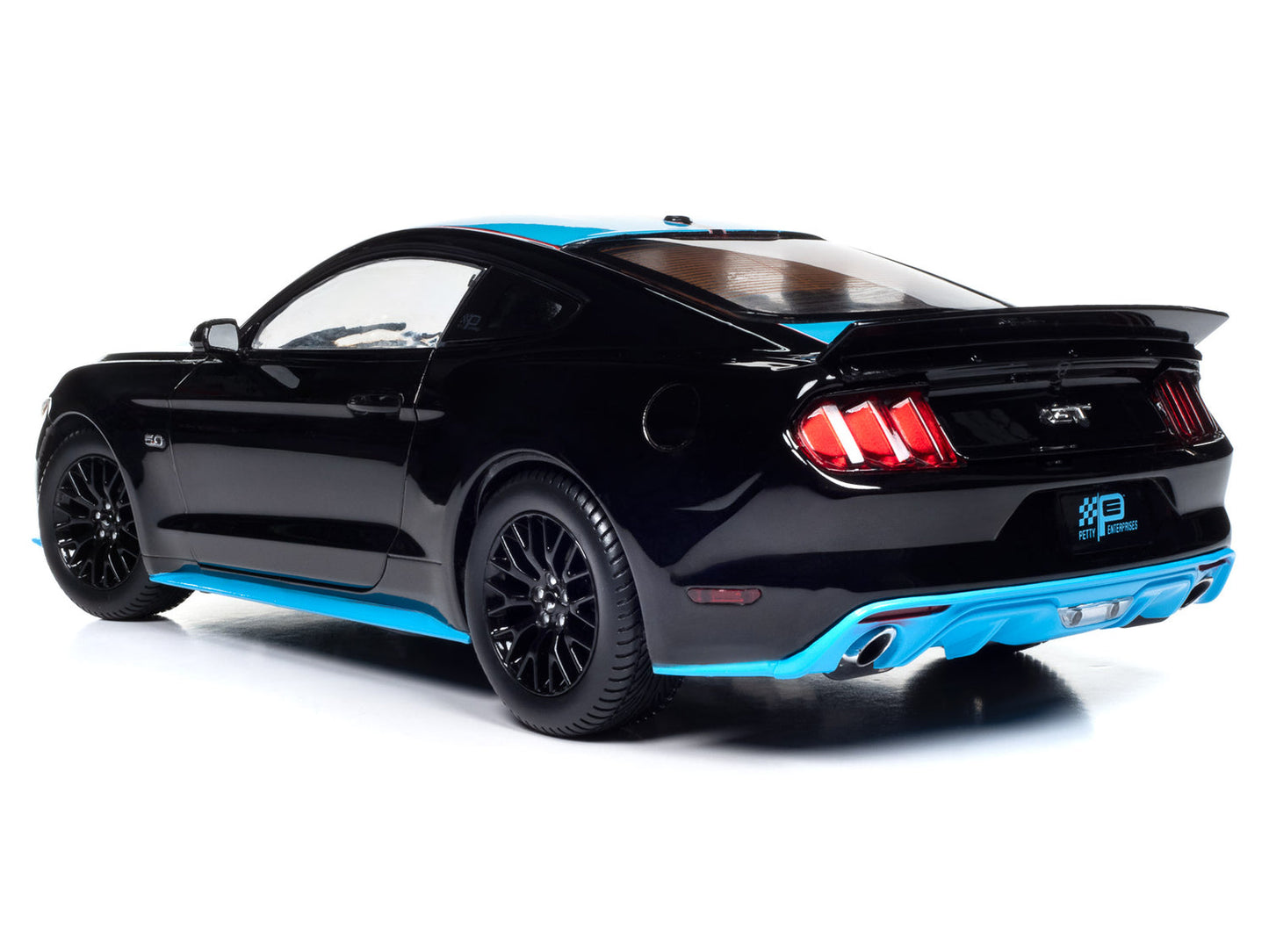 Ford Mustang GT Petty's Garage 2016 1/18