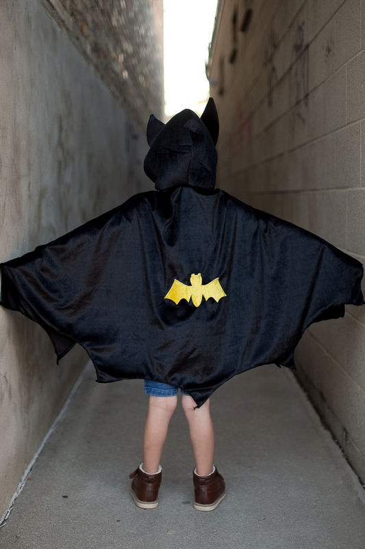 Hooded Bat Cape Black Size 5-6