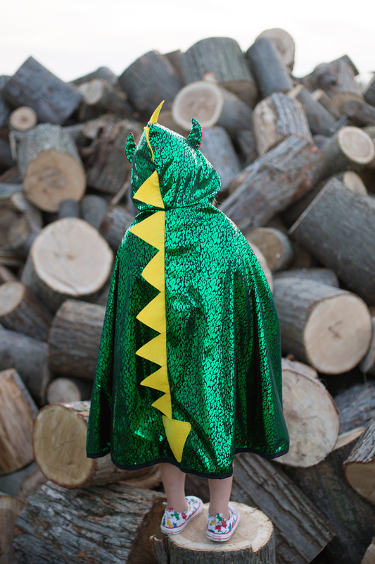 Reversible Dragon Knight Cape Size 7-8