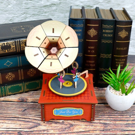 Phonograph Music Box Hobby and Toy Central