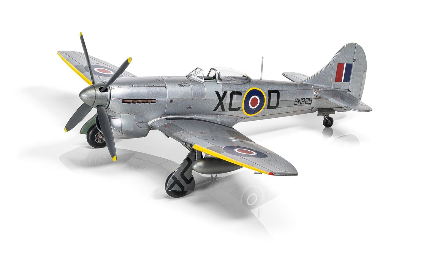 Hawker Tempest Mk. V Post War 1/72