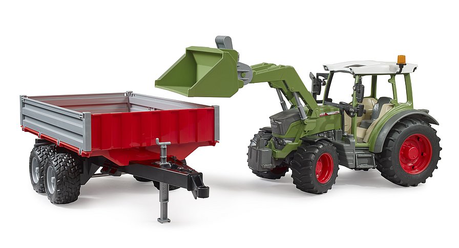Fendt Vario 211 with Front Loader & Trailer