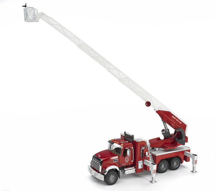 MACK Granite Fire Engine with Water Pump