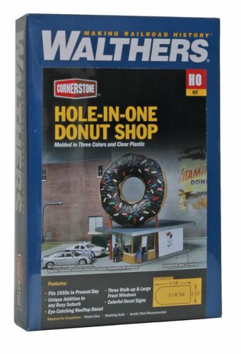 Walthers Cornerstone N Scale Hole In One Donut Shop Kit – 933-3835