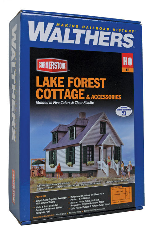 HO Lake Forest Cottage & Accessories Kit