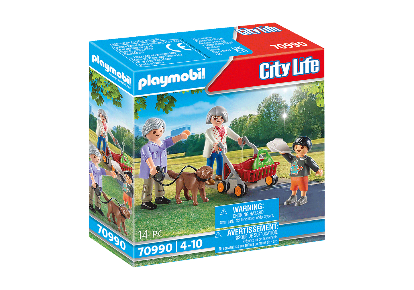 City Life Grandparents with Child