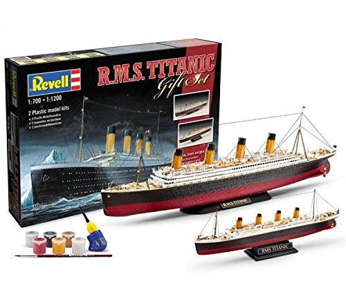 R.M.S. Titanic 1/700 Starter Kit
