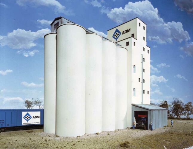 HO Elevator Add-On Silos